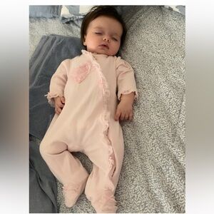 Bundle of 2 footie pajamas with snap closure